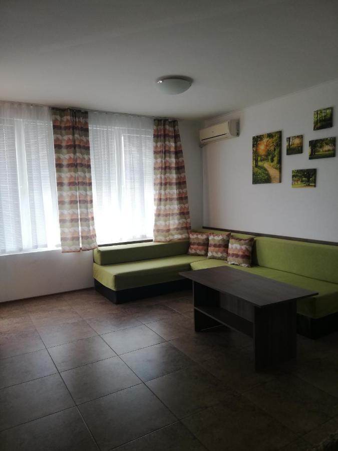 Apartamenti Zhelezovi Pomorie Kültér fotó