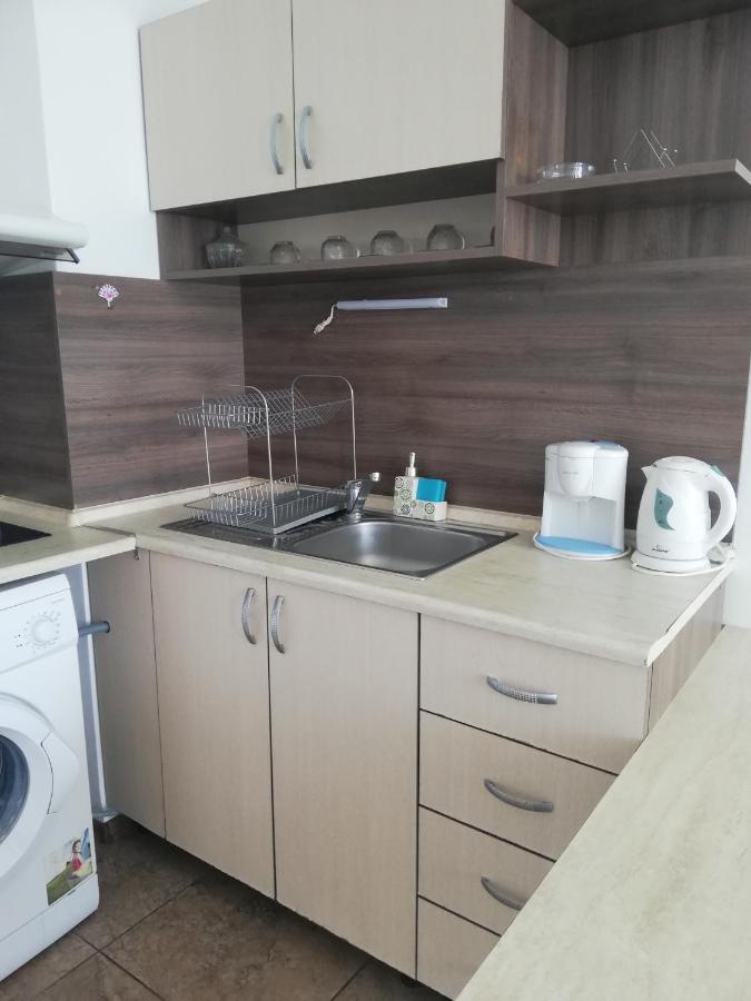 Apartamenti Zhelezovi Pomorie Kültér fotó