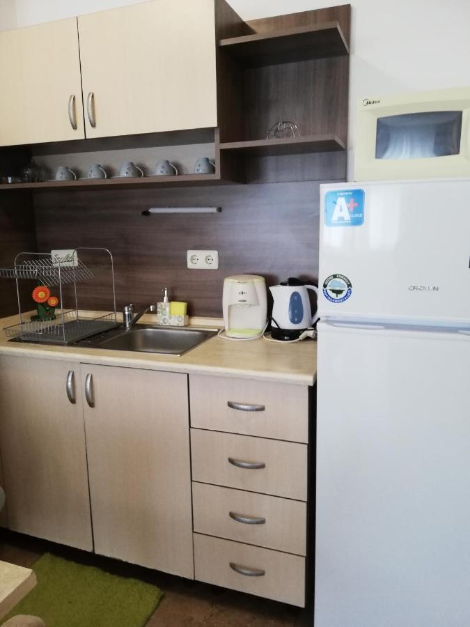 Apartamenti Zhelezovi Pomorie Kültér fotó