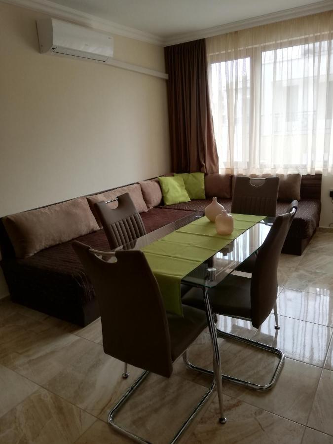 Apartamenti Zhelezovi Pomorie Kültér fotó