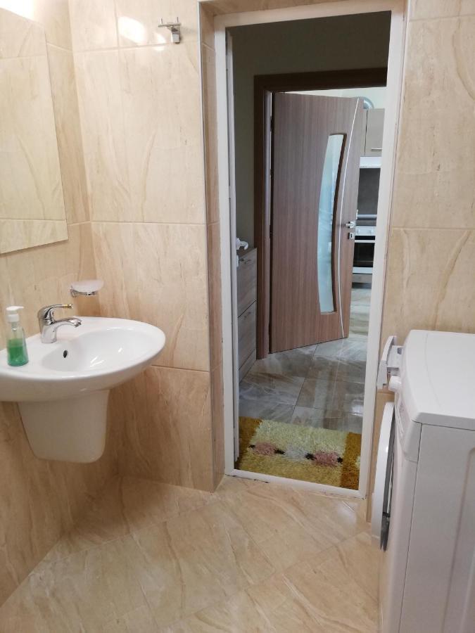 Apartamenti Zhelezovi Pomorie Kültér fotó