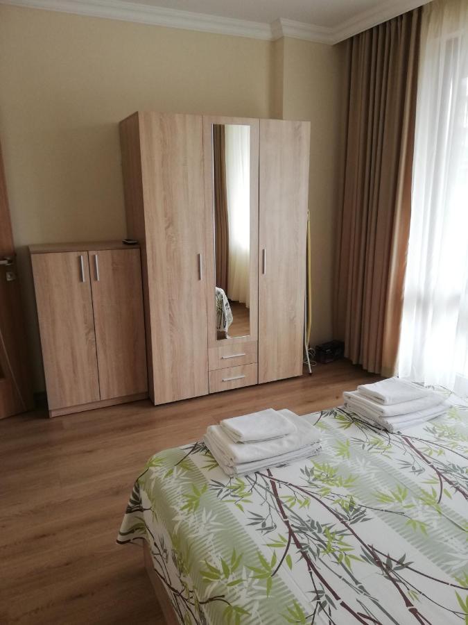 Apartamenti Zhelezovi Pomorie Kültér fotó