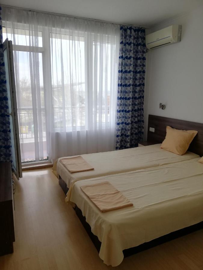 Apartamenti Zhelezovi Pomorie Kültér fotó